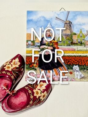 ❌NOT AVAILABLE❌ Hunnick Dutch Souvenir Set: Ceramic Tile / Wooden Shoes